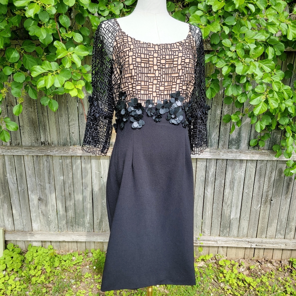 Carmen Marc Valvo Couture Black Dress Floral Beaded appliqués Size 6